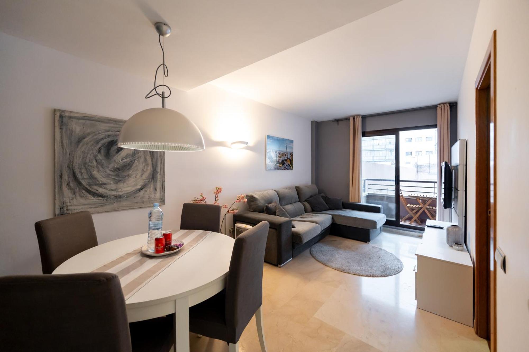 Comfy Downtown + Private Terrace Appartement